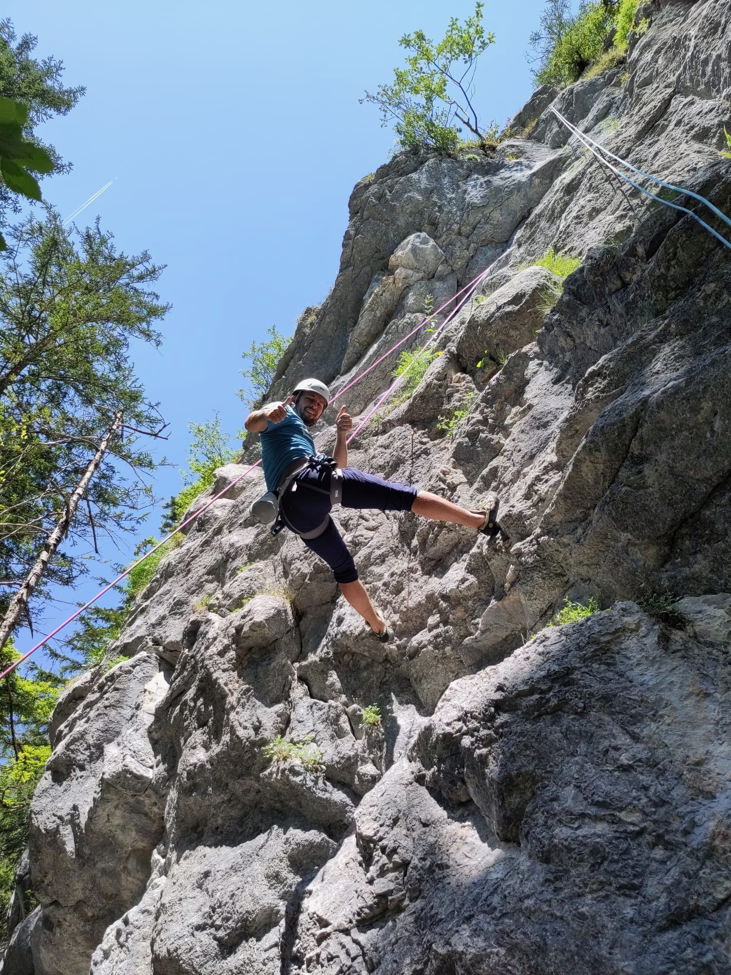 Von der Halle an den Fels